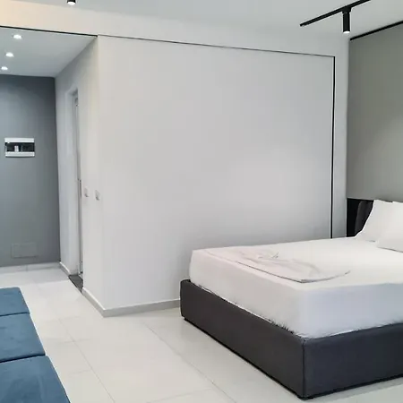 Garden Aparthotel Golem (Tirana)